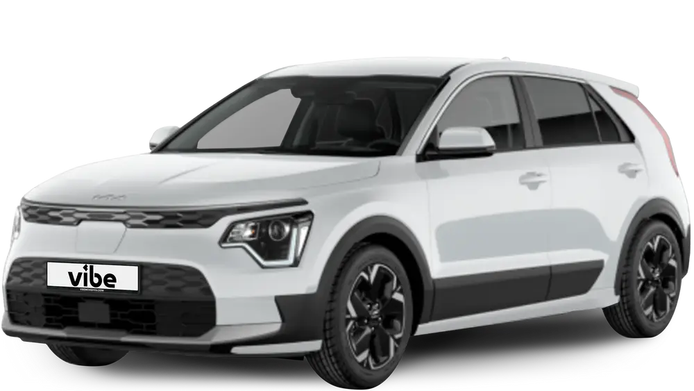 Kia Niro EV E-Auto in Snow-Pearl-White mit vibe Kennzeichen, freigestellt vor transparentem Hintergrund.