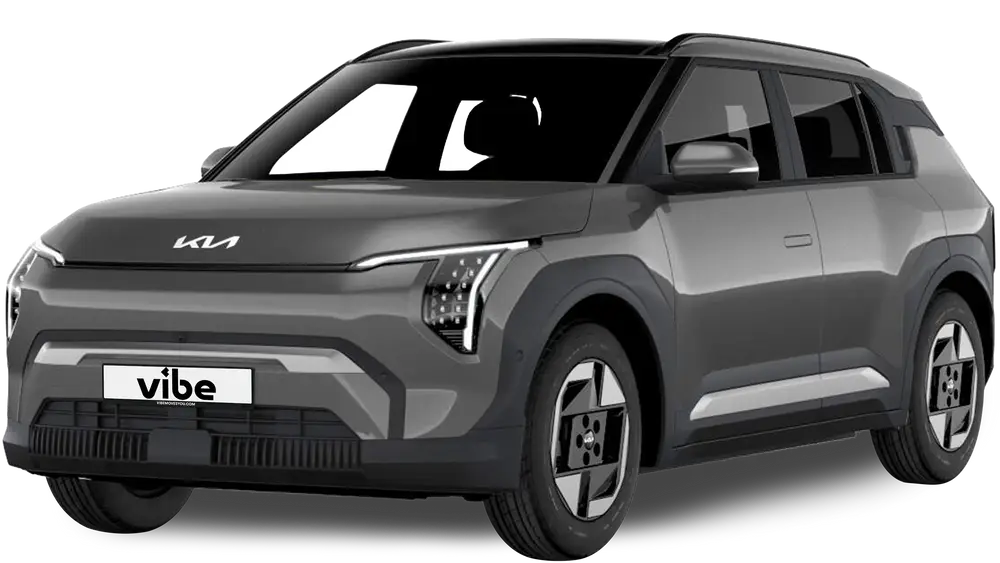Kia EV3 E-Auto in Shale Grey mit vibe Kennzeichen, freigestellt vor transparentem Hintergrund.