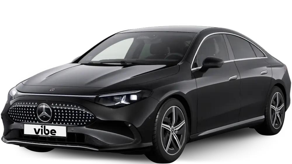 Schwarzer Mercedes-Benz CLA 250+ mit vibe Kennzeichen, freigestellt vor transparentem Hintergrund.