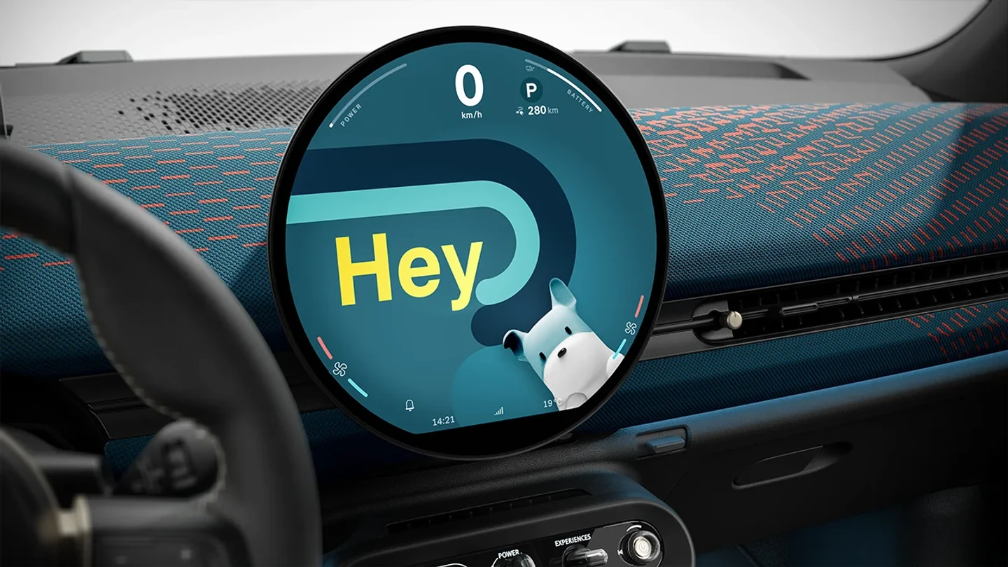 Rundes Display im Mini Aceman mit Begrüßung „Hey“