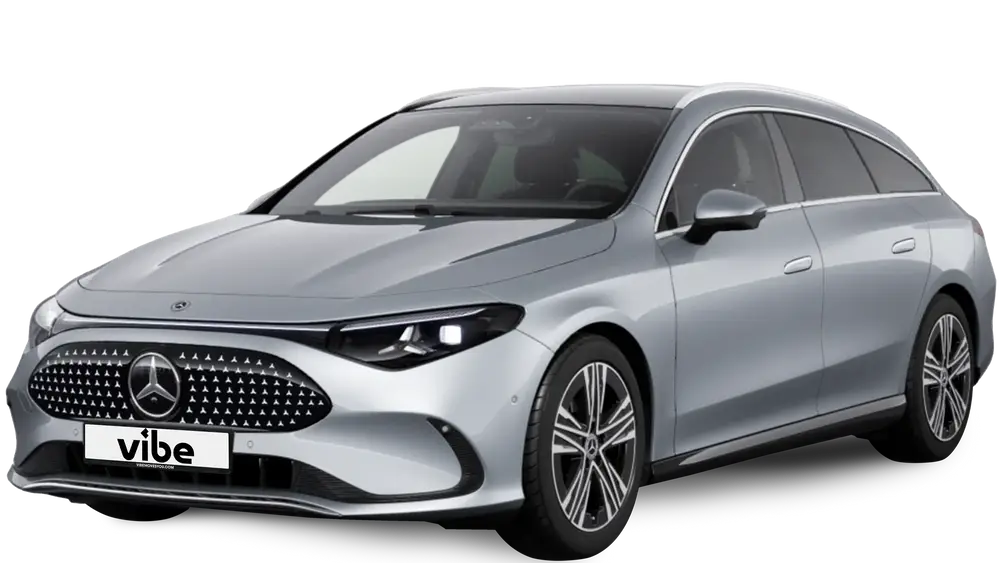 Mercedes-Benz CLA 250+ Shooting Brake in Hightechsilber Metallic mit vibe Kennzeichen, freigestellt vor transparentem Hintergrund.