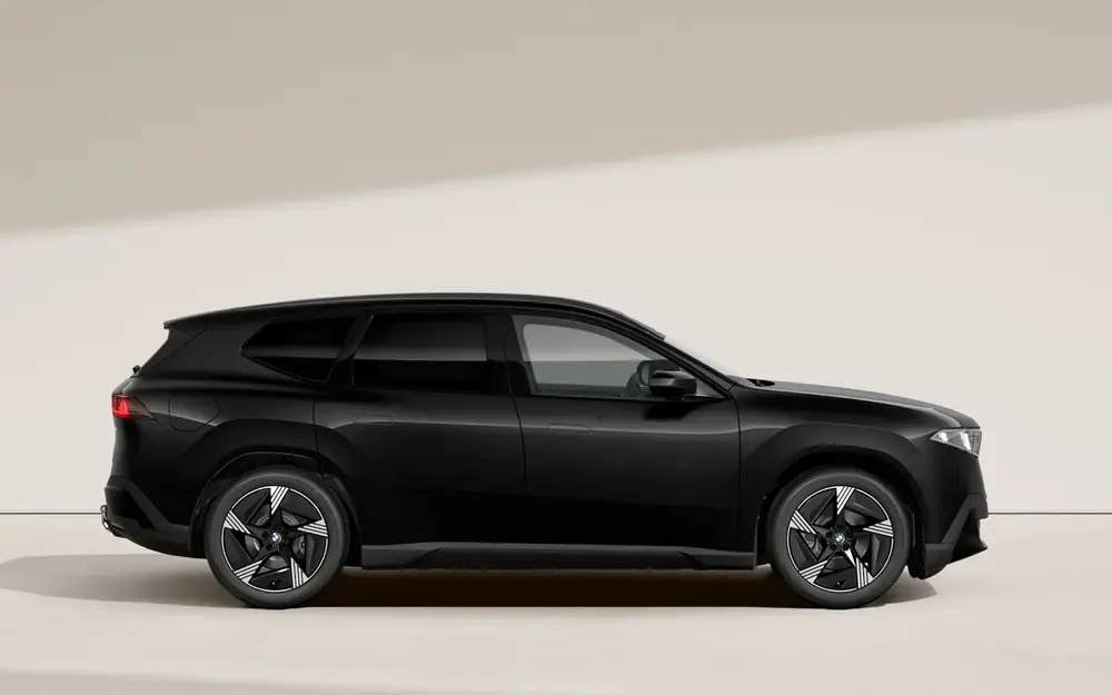 Schwarzer BMW iX3 neue Klasse.